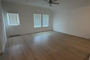 523 Robin St, Angleton, TX 77515 - Photo 15