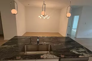 523 Robin St, Angleton, TX 77515 - Photo 9