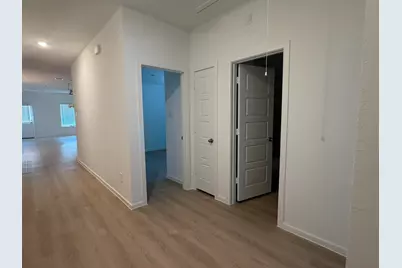 523 Robin Street, Angleton, TX 77515 - Photo 5