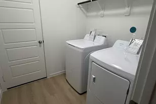 523 Robin St, Angleton, TX 77515 - Photo 45