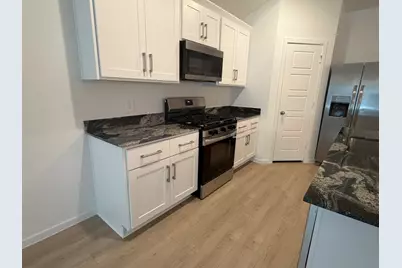 523 Robin Street, Angleton, TX 77515 - Photo 11