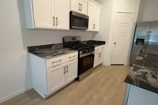 523 Robin St, Angleton, TX 77515 - Photo 11