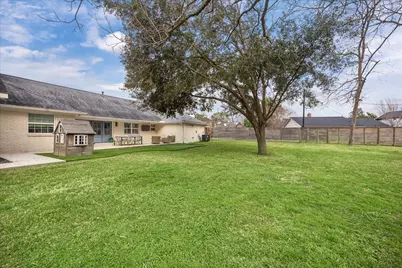 10207 Piermain Drive, Houston, TX 77035 - Photo 27