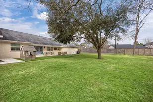 10207 Piermain Dr, Houston, TX 77035 - Photo 27