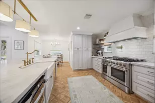 10207 Piermain Dr, Houston, TX 77035 - Photo 9