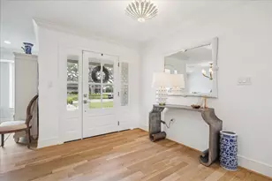 10207 Piermain Dr, Houston, TX 77035 - Photo 5