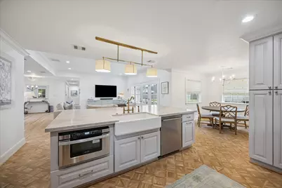 10207 Piermain Drive, Houston, TX 77035 - Photo 13