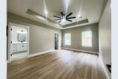 8914 Ivy Spring Lane, Houston, TX 77088 - Photo 17