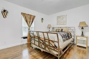 706 Beaumont St, Anahuac, TX 77523 - Photo 5