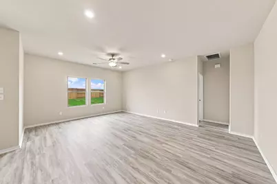 6707 Pebble Bluff Court, Cove, TX 77523 - Photo 15