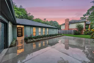 813 E Green Belt Dr, Sugar Land, TX 77498 - Photo 43