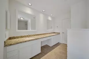 813 E Green Belt Dr, Sugar Land, TX 77498 - Photo 17