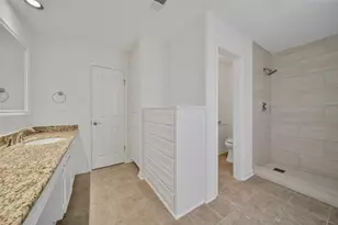813 E Green Belt Dr, Sugar Land, TX 77498 - Photo 19