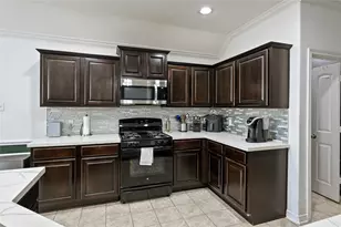 7905 Livingston St, Houston, TX 77051 - Photo 9