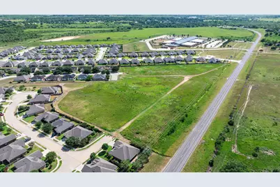 280 N Lantana Circle, Sealy, TX 77474 - Photo 3