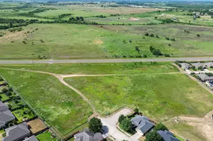 280 N Lantana Cir, Sealy, TX 77474 - Photo 1