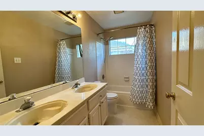 6918 Springcrest Court, Sugar Land, TX 77479 - Photo 19