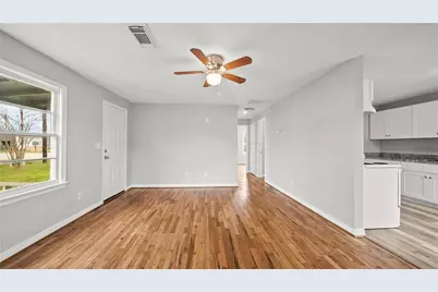 234 E Texas Street, Brazoria, TX 77422 - Photo 5