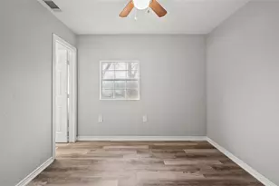 234 E Texas St, Brazoria, TX 77422 - Photo 17
