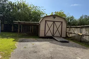415 12th, San Leon, TX 77539 - Photo 5