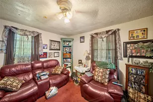 19160 Terri Ln, Conroe, TX 77385 - Photo 7