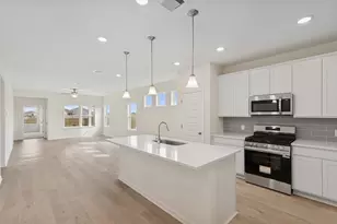 8135 Red Shiner Wy, Fulshear, TX 77441 - Photo 5