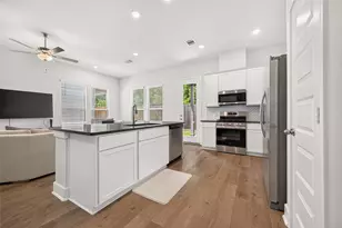 4004 Baja Ln, Houston, TX 77045 - Photo 11
