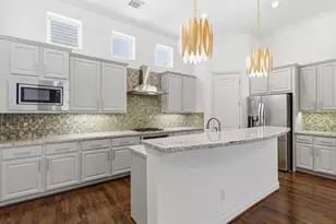 6109 Stillman St, Houston, TX 77007 - Photo 1