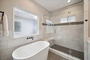 1193 W Tidwell Rd, Houston, TX 77091 - Photo 13