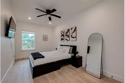 5122 Southwind Street #A, Houston, TX 77033 - Photo 13