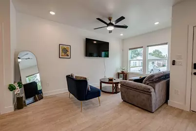 5122 Southwind Street #A, Houston, TX 77033 - Photo 7