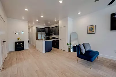 5122 Southwind Street #A, Houston, TX 77033 - Photo 5