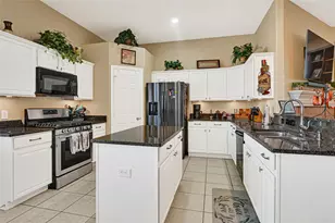 695 Elizabeth St, Alvin, TX 77511 - Photo 11