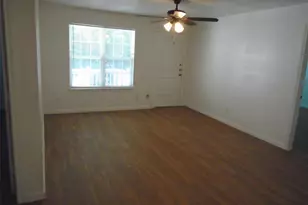 9898 Club Creek Dr, Houston, TX 77036 - Photo 9