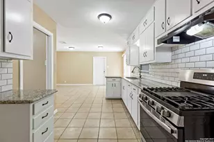 331 Ave Maria Dr, San Antonio, TX 78216 - Photo 3