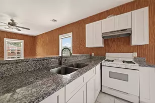 5220 Simsbrook Dr, Houston, TX 77045 - Photo 11