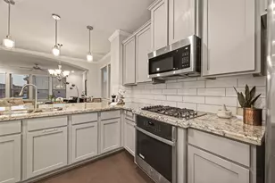 1520 Grayson Oaks Pl, Houston, TX 77043 - Photo 7