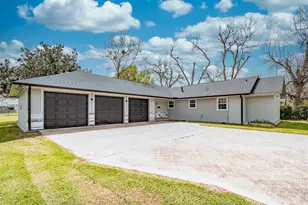 204 Dyer Ave, Baytown, TX 77520 - Photo 21