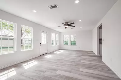 204 Dyer Avenue, Baytown, TX 77520 - Photo 5