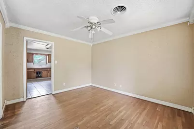 11614 Mullins Drive, Houston, TX 77035 - Photo 9