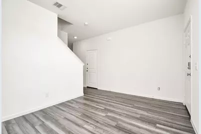 7819 Royalwood Drive, Houston, TX 77049 - Photo 11