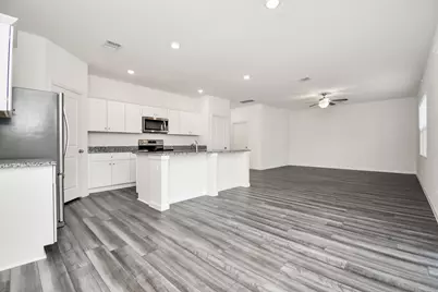 7819 Royalwood Drive, Houston, TX 77049 - Photo 5