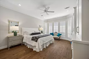 11802 Village Park Cir, Houston, TX 77024 - Photo 25