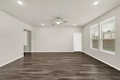 2210 Timberland Country Court, Conroe, TX 77304 - Photo 9