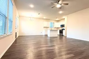 2210 Timberland Country Ct, Conroe, TX 77304 - Photo 7