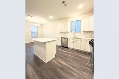 2210 Timberland Country Court, Conroe, TX 77304 - Photo 9