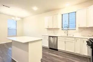 2210 Timberland Country Ct, Conroe, TX 77304 - Photo 9