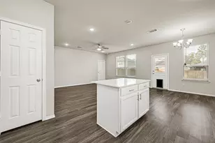 2210 Timberland Country Ct, Conroe, TX 77304 - Photo 13