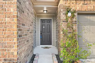 2210 Timberland Country Ct, Conroe, TX 77304 - Photo 3