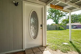 227 N Austin Dr, Angleton, TX 77515 - Photo 5